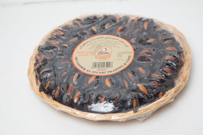 (SAMAIL DATES) BASKET WITH ALMOND 1KG